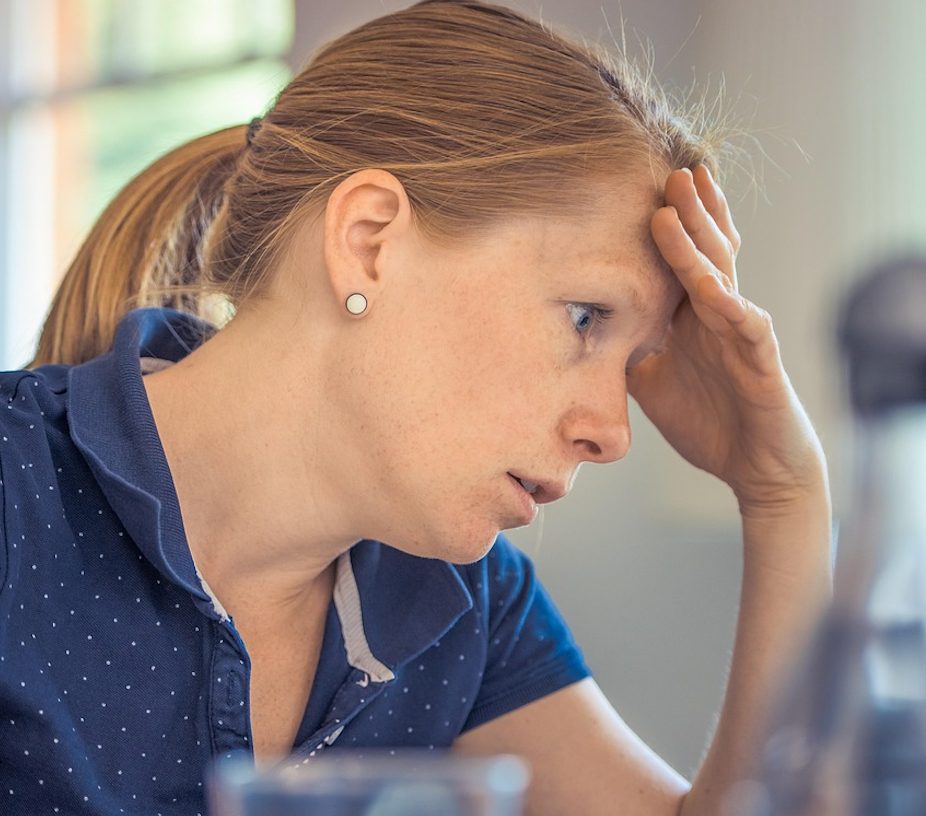 woman experiencing perimenopausal anxiety