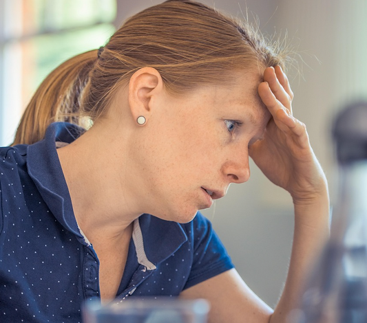 woman experiencing perimenopausal anxiety